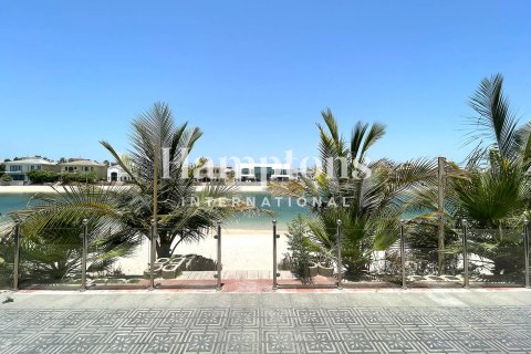 Villa para arrendamento em Palm Jumeirah, Dubai, EAU 5 quartos, 520.25680000 m2 № 651243 - foto 19