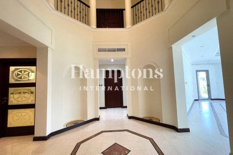 Villa para arrendamento em Palm Jumeirah, Dubai, EAU 5 quartos, 520.25680000 m2 № 651243 - foto 13
