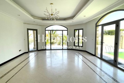 Villa para arrendamento em Palm Jumeirah, Dubai, EAU 5 quartos, 520.25680000 m2 № 651243 - foto 15