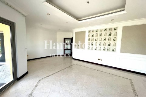 Villa para arrendamento em Palm Jumeirah, Dubai, EAU 5 quartos, 520.25680000 m2 № 651243 - foto 2