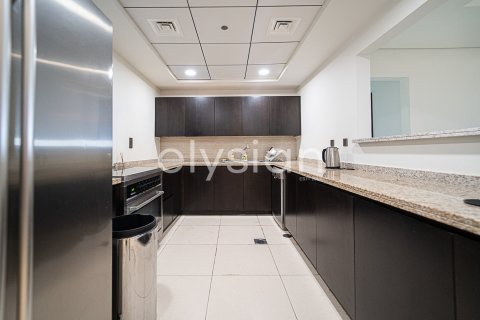 Apartment in Palm Jumeirah, Dubai, UAE 3 bedrooms, 219 sq.m. № 600244 - photo 6