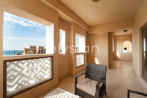 Apartment in Palm Jumeirah, Dubai, UAE 3 bedrooms, 219 sq.m. № 600244 - photo 4