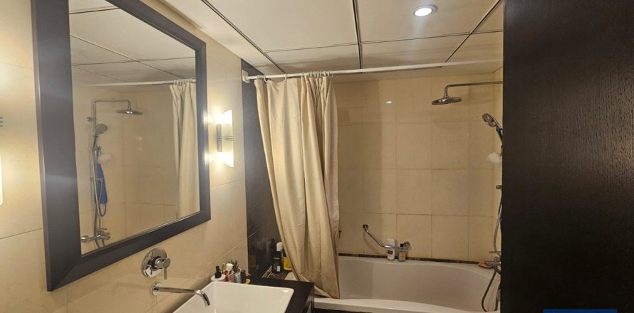 Jumeirah Lake Towers, Dubai, संयुक्त अरब अमीरात में अपार्टमेंट, 1 बेडरूम, 92 वर्ग मीटर, संख्या 704803