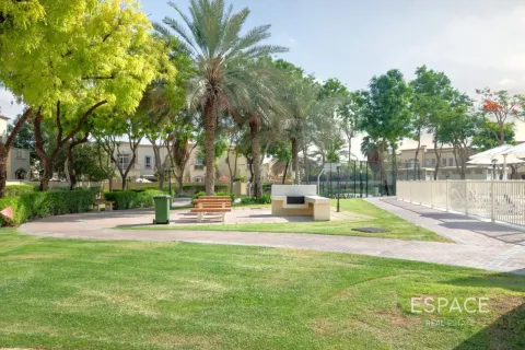 The Springs, Dubai, संयुक्त अरब अमीरात में विला, 2 बेडरूम, 167 वर्ग मीटर, संख्या 649783 - फ़ोटो 18
