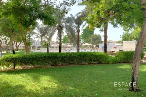 The Springs, Dubai, संयुक्त अरब अमीरात में विला, 2 बेडरूम, 167 वर्ग मीटर, संख्या 649783 - फ़ोटो 16
