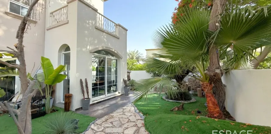 Villa in The Springs, Dubai, VAE: 2 Schlafzimmer, 167 m2 Nr. 649783