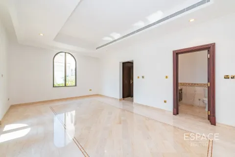 Villa in Palm Jumeirah, Dubai, UAE 6 bedrooms, 650 sq.m. № 649784 - photo 14