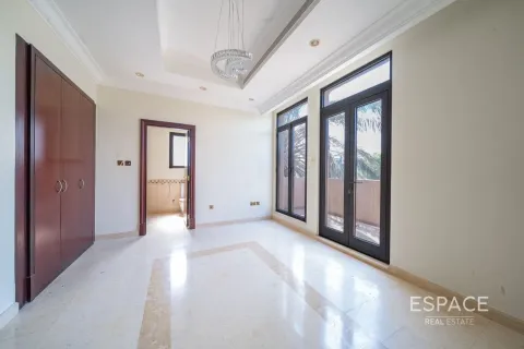 Vila di Palm Jumeirah, Dubai, UEA 6 kamar tidur, 650 m2 nomor 649788 - foto 12