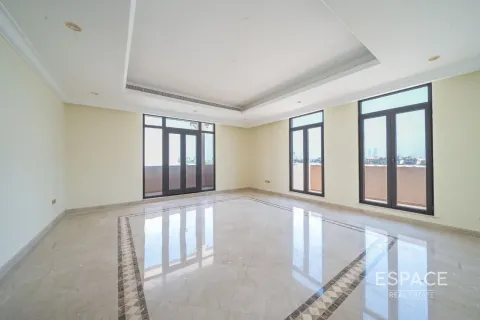 Vila di Palm Jumeirah, Dubai, UEA 6 kamar tidur, 650 m2 nomor 649788 - foto 3
