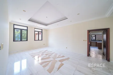 Vila di Palm Jumeirah, Dubai, UEA 6 kamar tidur, 650 m2 nomor 649788 - foto 2