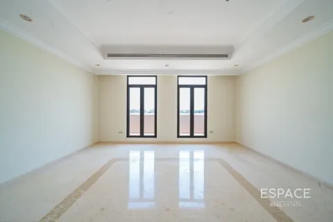 Vila di Palm Jumeirah, Dubai, UEA 6 kamar tidur, 650 m2 nomor 649788 - foto 8
