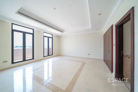 Vila di Palm Jumeirah, Dubai, UEA 6 kamar tidur, 650 m2 nomor 649788 - foto 9