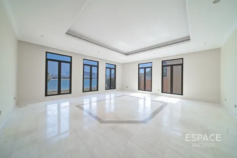 Vila di Palm Jumeirah, Dubai, UEA 6 kamar tidur, 650 m2 nomor 649788 - foto 14