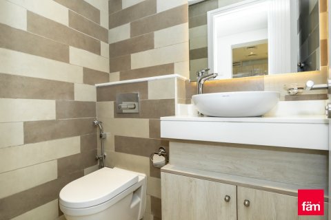 Apartment in Palm Jumeirah, Dubai, UAE 32.5 sq.m. № 610410 - photo 11