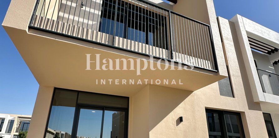 וילה ב Dubai South (Dubai World Central), Dubai, איחוד האמירויות 4 חדרי שינה, 372.88 מ"ר מספר 690677