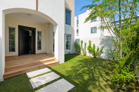 Radový dom v Dubai, SAE 5 spální, 190.3 m2 č. 682239