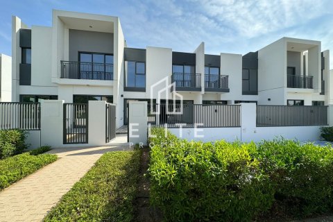 Kuća u nizu u gradu Dubai Land, Dubai, UAE 3 spavaće sobe, 163 m2 Br. 686339