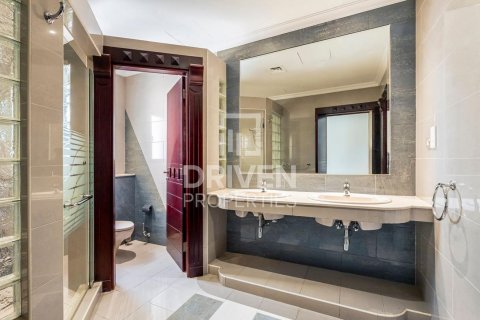 Vila v Umm Suqeim, Dubai, SAE 2 ložnice, 200 m² Č.: 603563 - fotografie 14