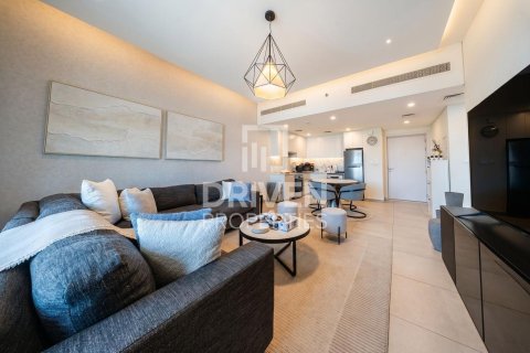 Apartment til leje i Umm Suqeim, Dubai, UAE 1 soveværelse, 71.91 kvm № 768276 - foto 3