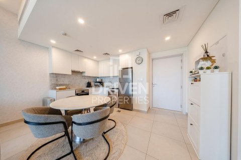 Apartment til leje i Umm Suqeim, Dubai, UAE 1 soveværelse, 71.91 kvm № 768276 - foto 2