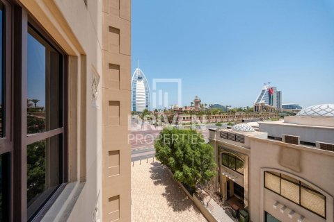 Apartment til leje i Umm Suqeim, Dubai, UAE 1 soveværelse, 71.91 kvm № 768276 - foto 10