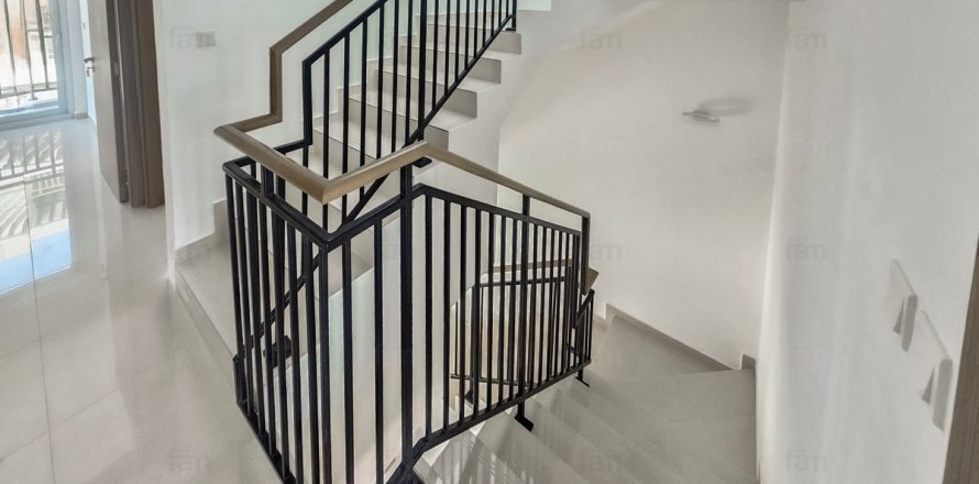 阿联酋 Dubai 联排别墅  3 卧, 170.2 平方米 , 编号 678280