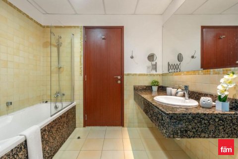 Apartamento para arrendamento em Dubai, EAU 2 quartos, 131.5 m2 № 691172 - foto 16