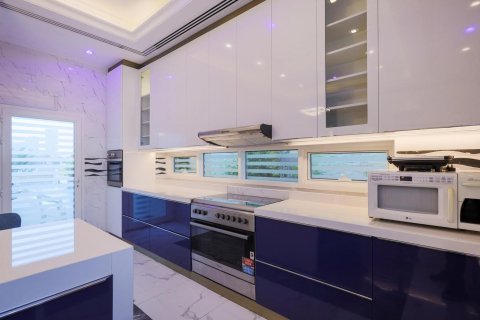 Villa para arrendamento em Palm Jumeirah, Dubai, EAU 5 quartos, 650 m2 № 646412 - foto 14