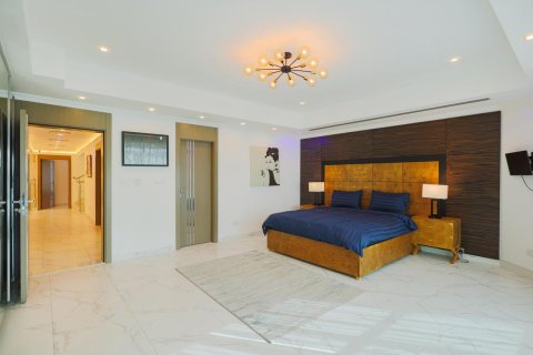 Villa para arrendamento em Palm Jumeirah, Dubai, EAU 5 quartos, 650 m2 № 646412 - foto 22