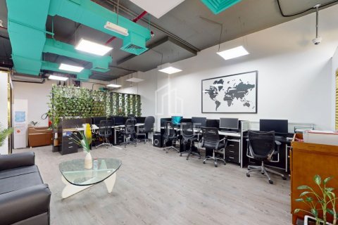 Office in Dubai Investment Park, UAE 109 sq.m. № 620240 - photo 1