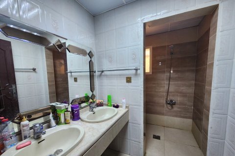 Vila v Al Heerah, Sharjah, SAE 4 ložnice, 450.58 m² Č.: 748402 - fotografie 19