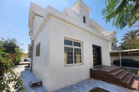 阿联酋 Sharjah Al Heerah 别墅 4 卧, 450.58 平方米 , 编号 748402