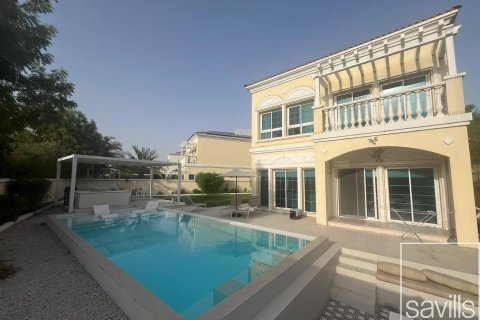 Jumeirah Village Triangle、Dubai、UAE にあるヴィラの賃貸物件 2ベッドルーム、643.35 m2、No747597 - 写真 1