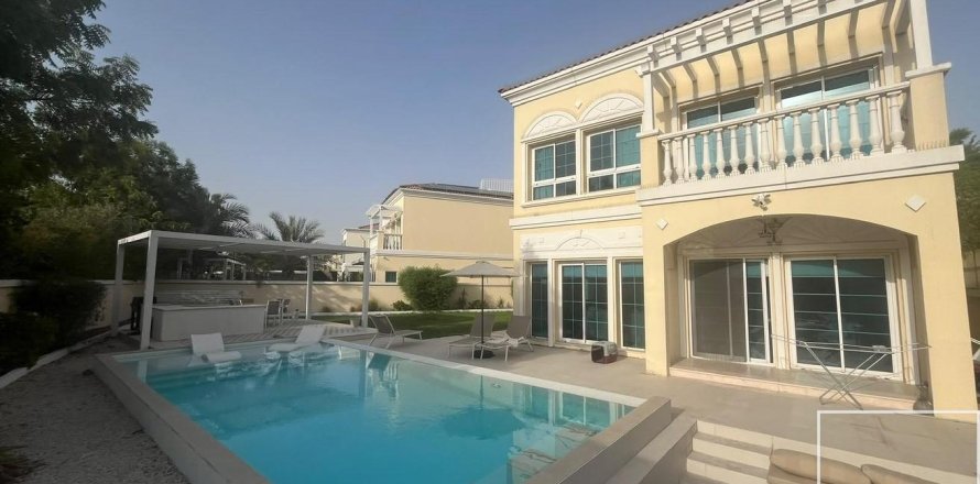 Jumeirah Village Triangle、Dubai、UAEにあるヴィラ 2ベッドルーム、643.35 m2 No747597