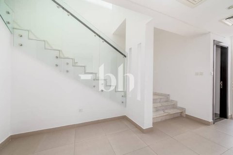 Rekkehus til leie i Mudon, Dubai, Emiratene 3 soverom, 217 kvm Nr. 645422 - Foto 2