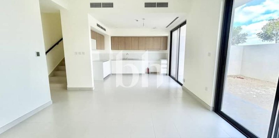 Városi lakóépület itt: Dubai South (Dubai World Central), EAE, 4 hálószoba, 237 m², azonosító: 645426