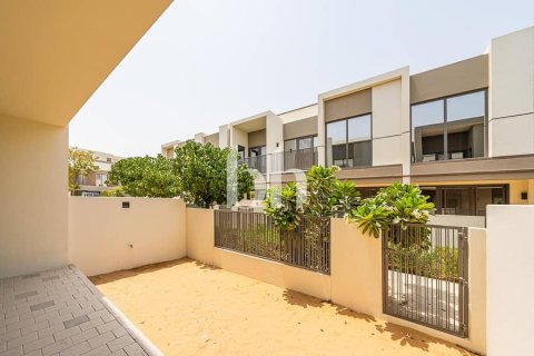 Σπίτι σε Tilal Al Ghaf, Dubai, ΗΑΕ 3 υπνοδωμάτια, 203 τ.μ. Αρ. 645425 - φωτογραφία 2