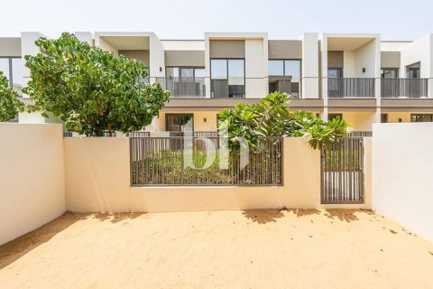 Σπίτι σε Tilal Al Ghaf, Dubai, ΗΑΕ 3 υπνοδωμάτια, 203 τ.μ. Αρ. 645425 - φωτογραφία 3