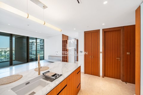 Apartment til salg i Palm Jumeirah, Dubai, UAE 2 soveværelser, 136 kvm № 543095 - foto 5