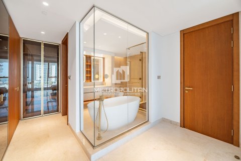 Apartment til salg i Palm Jumeirah, Dubai, UAE 2 soveværelser, 136 kvm № 543095 - foto 24