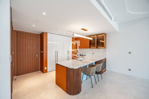 Apartment til salg i Palm Jumeirah, Dubai, UAE 2 soveværelser, 136 kvm № 543095 - foto 3