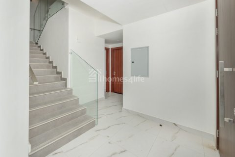 Adosado en alquiler en Mohammed Bin Rashid City, Dubai, EAU 4 dormitorios, 252 m2 № 693757 - foto 12