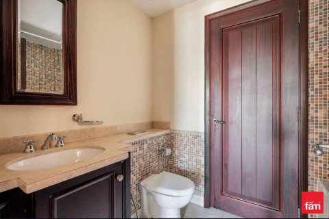 Apartemen di Old Town, Dubai, UEA 1 kamar tidur, 76.7 m2 nomor 702305 - foto 8