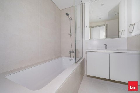 Huoneisto Dubai, Arabiemiraatit 2 makuuhuonetta, 102.6 m2 № 702306 - kuva 15