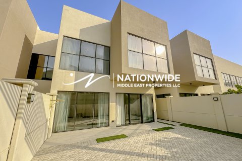Townhouse in Abu Dhabi, UAE 4 bedrooms, 258 sq.m. № 647131 - photo 13