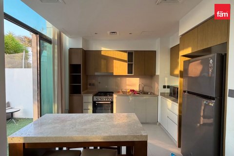 Villa til leie i Dubai, Emiratene 3 soverom, 128.6 kvm Nr. 722772 - Foto 3