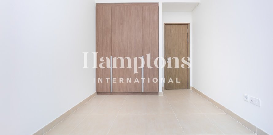 Huoneisto Mina Rashid, Dubai, Arabiemiraatit 3 makuuhuonetta, 153.197 m2 № 679529