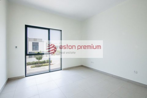 Villa sa Al Furjan, Dubai, UAE 5 silid-tulugan, 746.5 sq.m. № 632146 - larawan 40