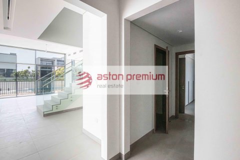 Villa sa Al Furjan, Dubai, UAE 5 silid-tulugan, 746.5 sq.m. № 632146 - larawan 18