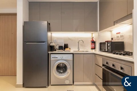 Apartment til salg i Meydan, Dubai, UAE 2 soveværelser, 63 kvm № 667292 - foto 7